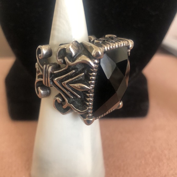 Unique Spikes ring - Size 6.5-7 - Picture 3 of 4